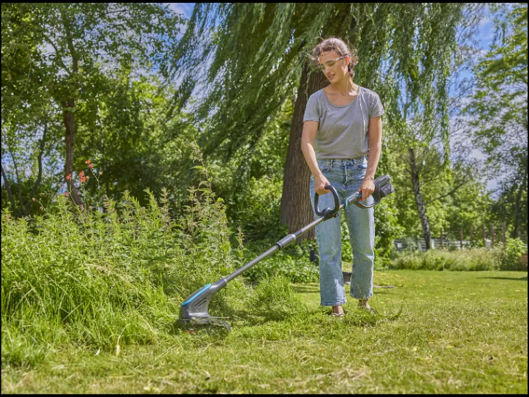 Accu-grastrimmer PowerTrim 30/18V P4A Ready-To-Use Set<Gardena Outlet
